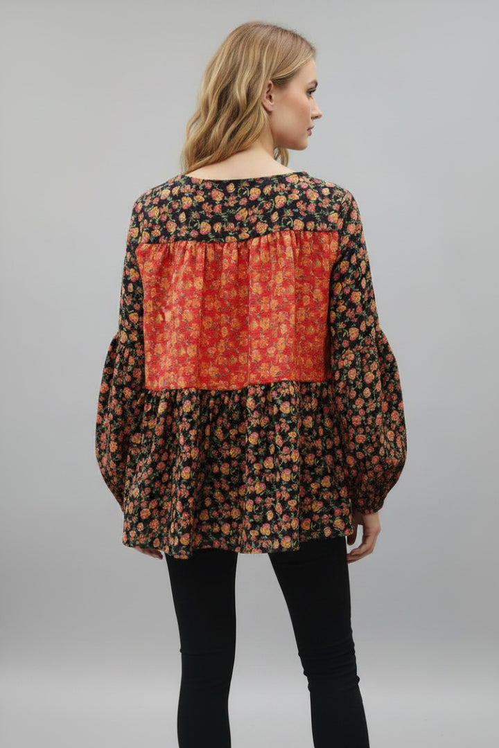 FLORAL CONTRAST PRINT LONG SLEEVE TOP*