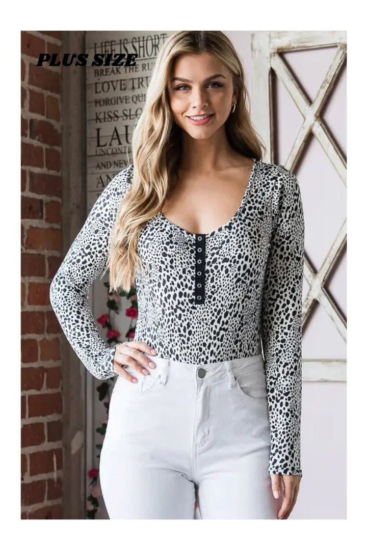 IVORY ANIMAL PRINT BODYSUIT PLUS SIZE TOP HMET7072-12P