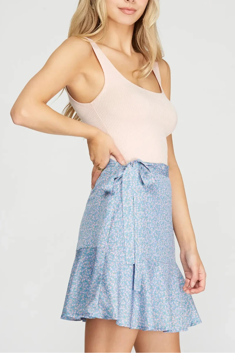 PRINTED WOVEN RUFFLED HEM MINI SKIRT*