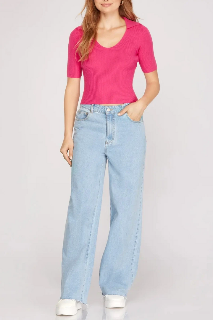 BLACK SHORT SLEEVES COLLARED KNIT CROP TOP