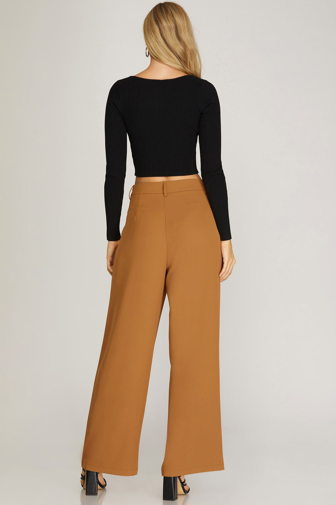 WIDE-FIT PLEATED PANTS