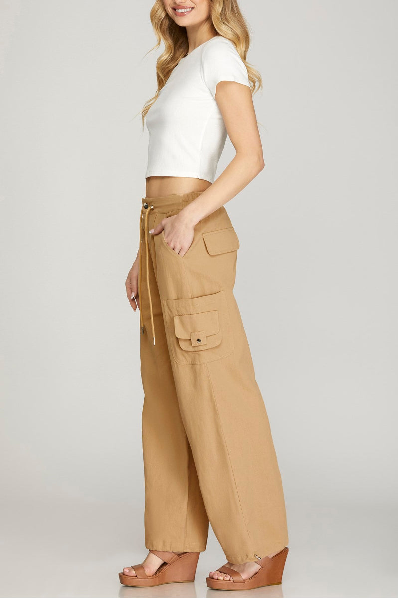 WIDE LEG FRONT TIE WOVEN CARGO PANTS WITH SIDE FLAP POCKETS