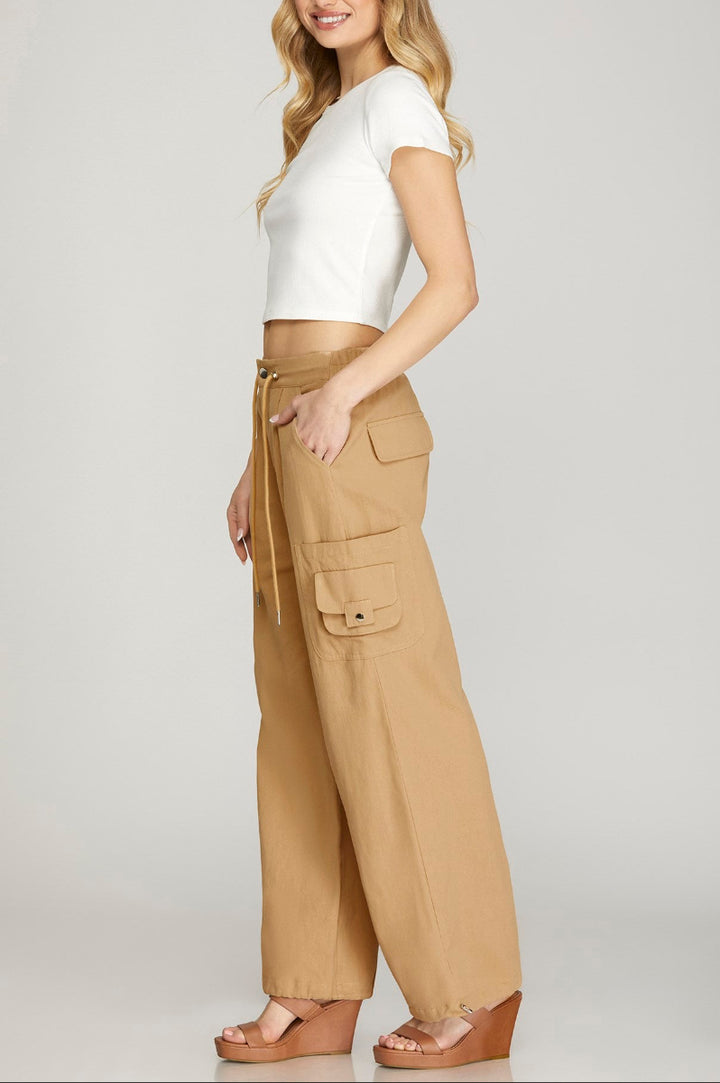 WIDE LEG FRONT TIE WOVEN CARGO PANTS WITH SIDE FLAP POCKETS