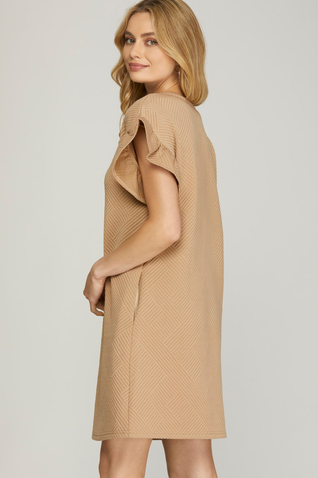 RUFFLED SLEEVE QUILTED KNIT DRESS WITH SIDE POCKET-SKSY7072