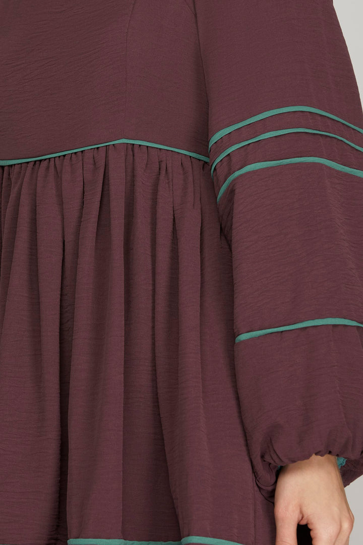 LONG SLEEVE WOVEN DRESS WITH CONTRAST BINDING DETAIL WITH SIDE POCKETS