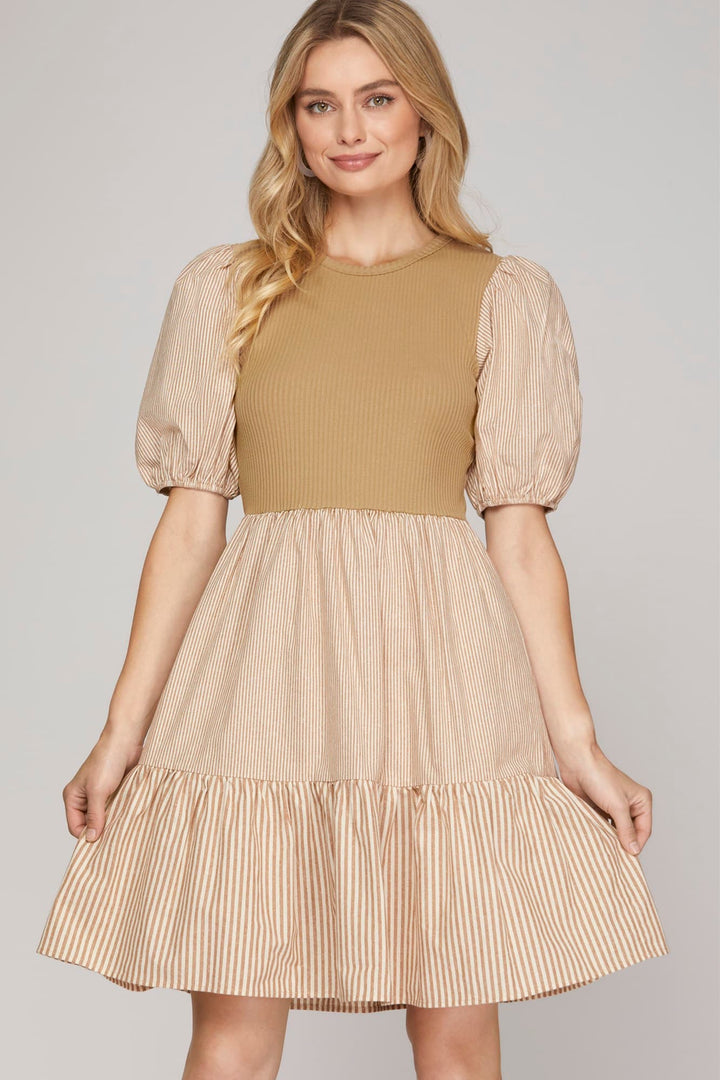 SHORT SLEEVE RIBBED AND STRIPED COMBO DRESS WITH POCKETS