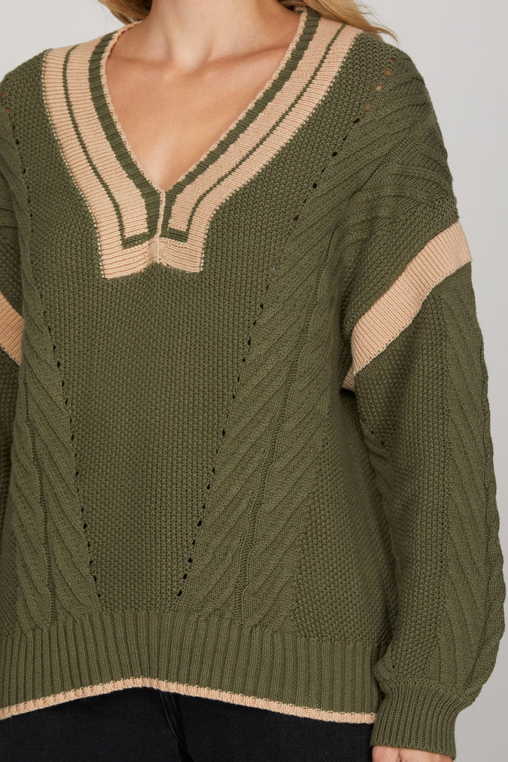 V-NECK CABLE KNIT PULLOVER SWEATER SKSY9553