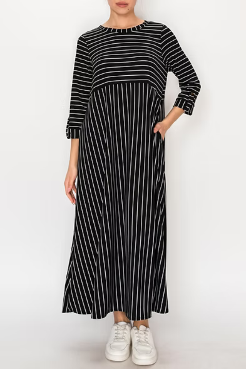 MODEST PLUS SIZE MIDI DRESS FEATURING WHITE VERTICAL STRIPES