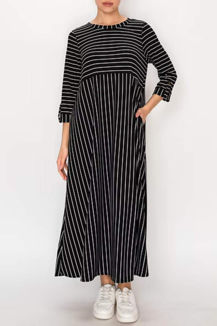 MODEST PLUS SIZE MIDI DRESS FEATURING WHITE VERTICAL STRIPES