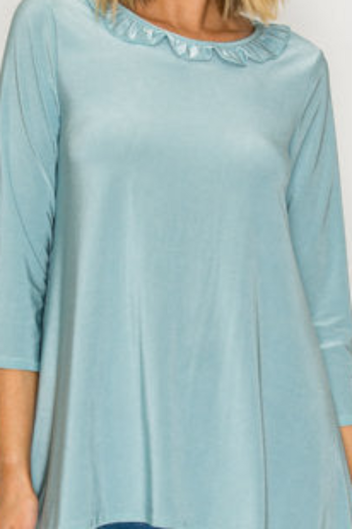 PLUS SIZE RUFFLE TRIM NECK HI-LOW TUNIC TOP SHB6101