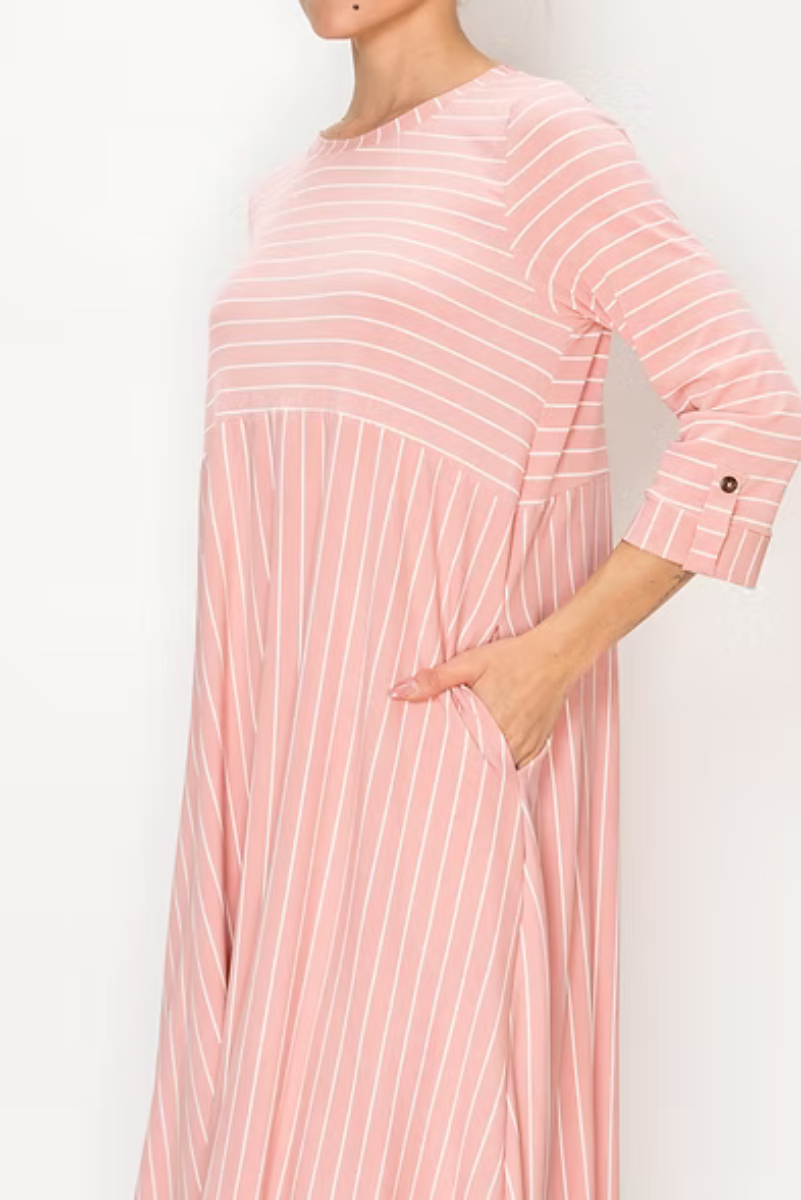 MODEST PLUS SIZE MIDI DRESS FEATURING WHITE VERTICAL STRIPES