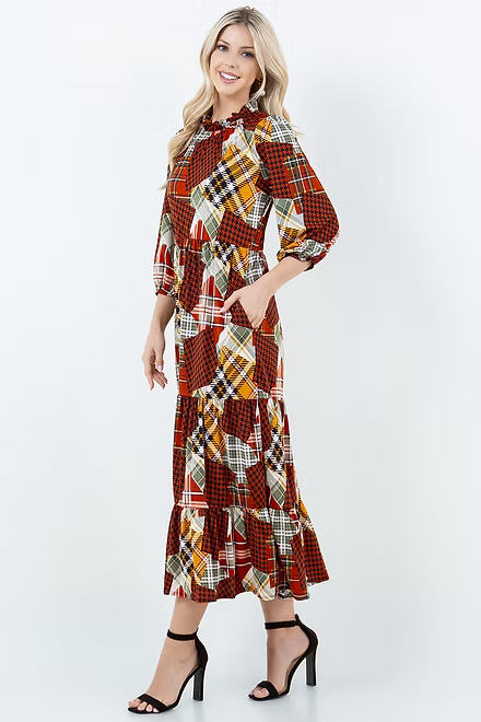 CREW NECK 3/4 SLEEVE PLUS SIZE MIDI DRESS