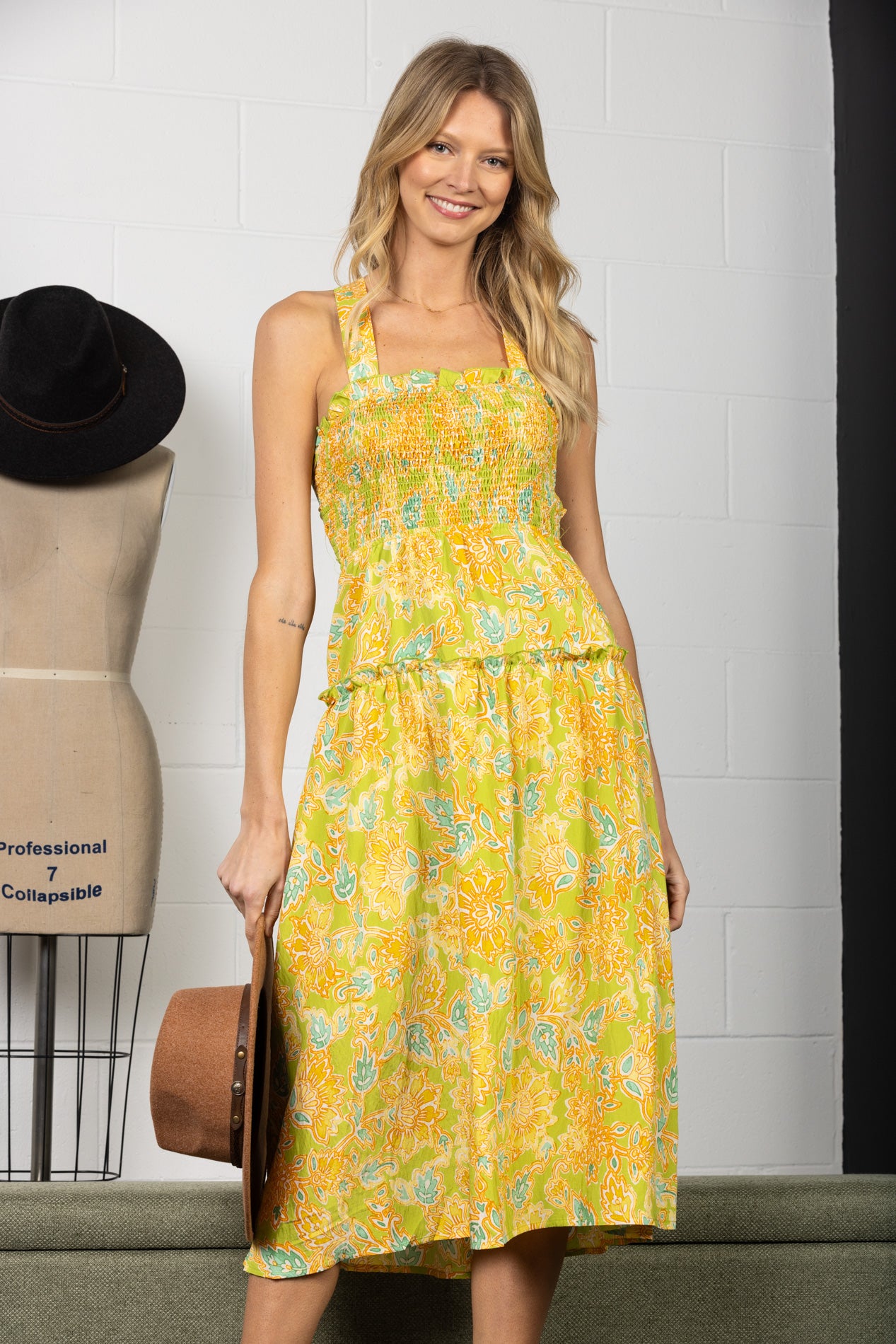 YELLOW TIERED SLEEVELESS SELF TIE OPEN BACK MAXI DRESS-DY9203