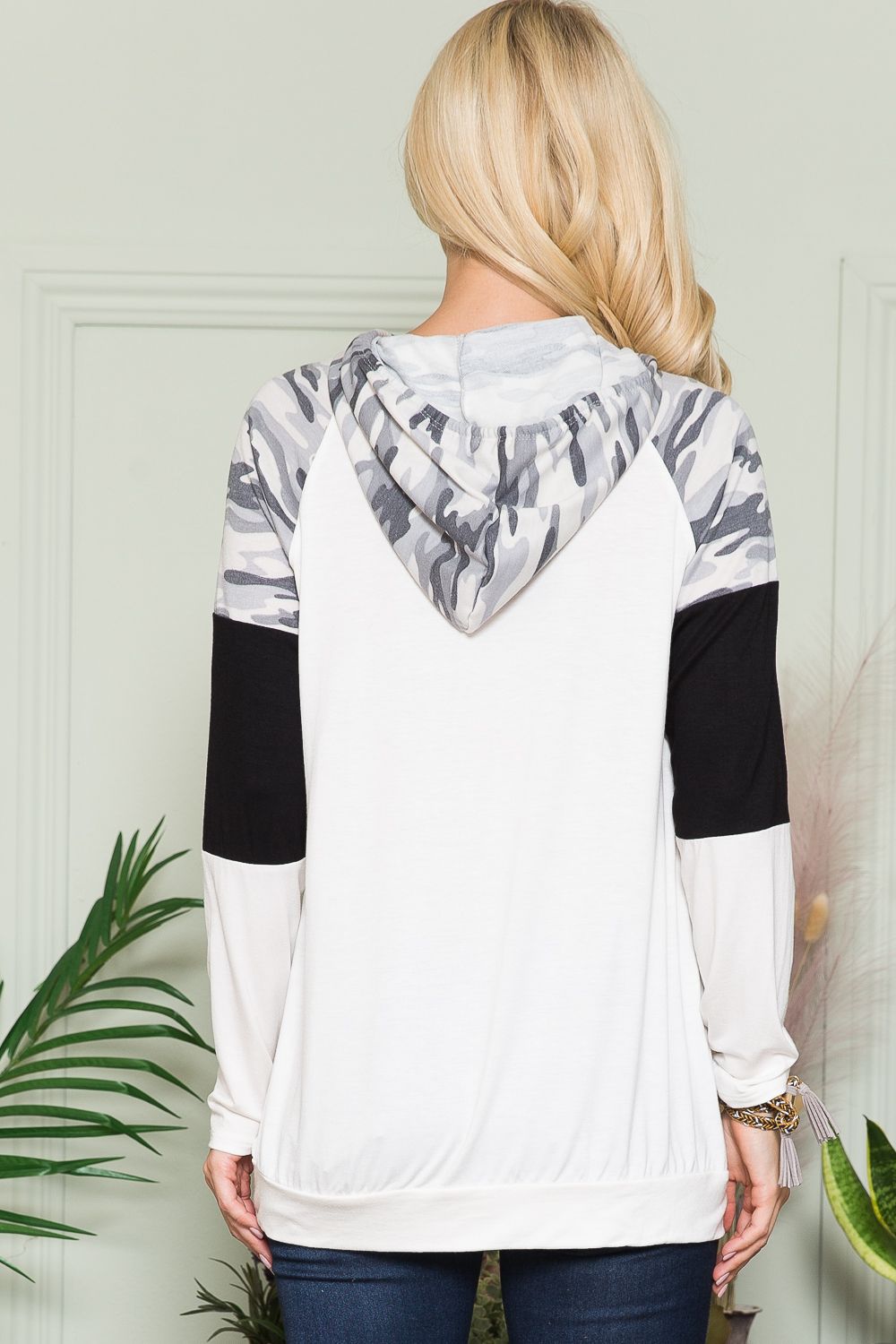 IVORY PLUS CAMO AND COLOR BLOCK CONTRAST HOODY