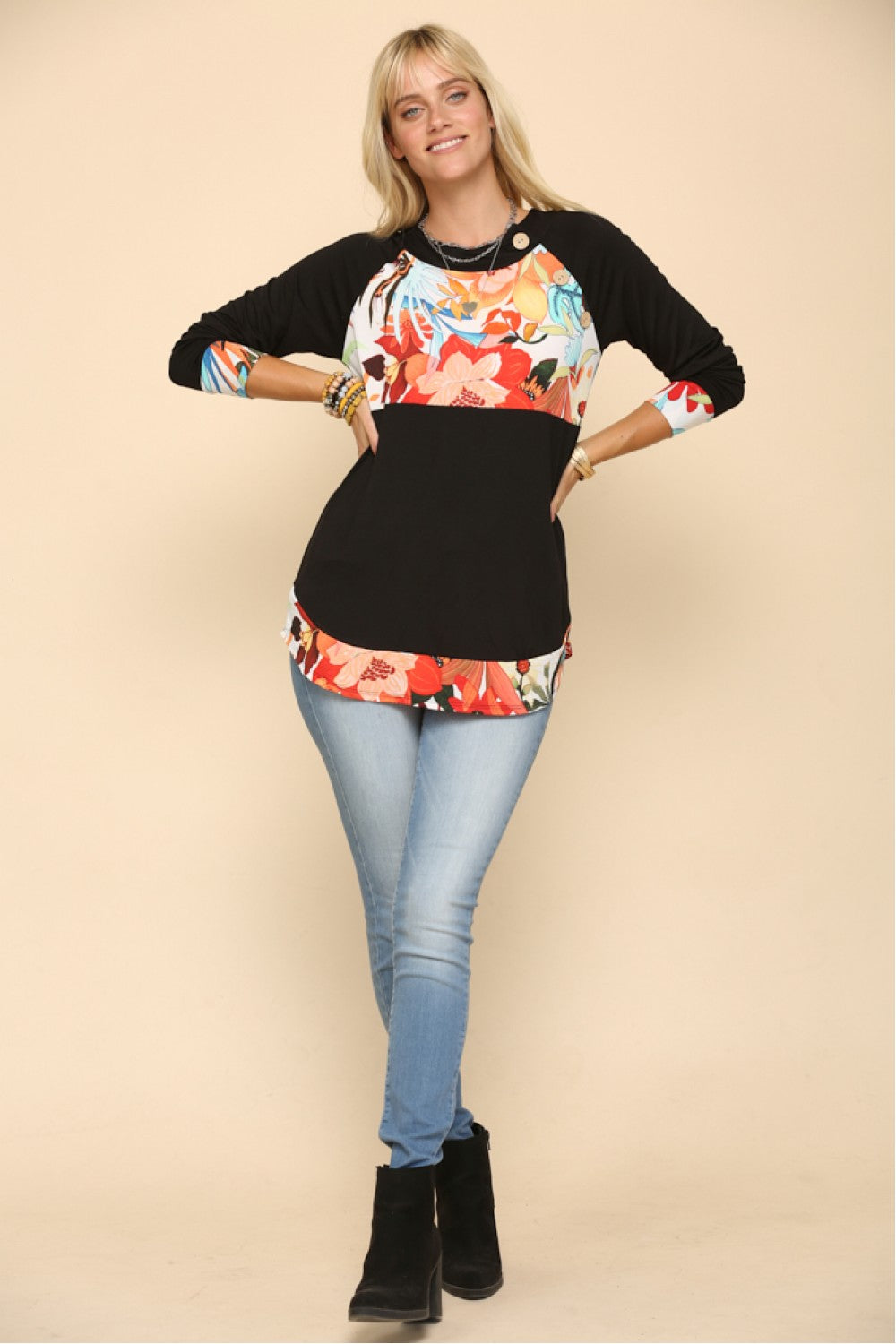 BLACK PLUS TROPICAL PRINT RAGLAN TOP