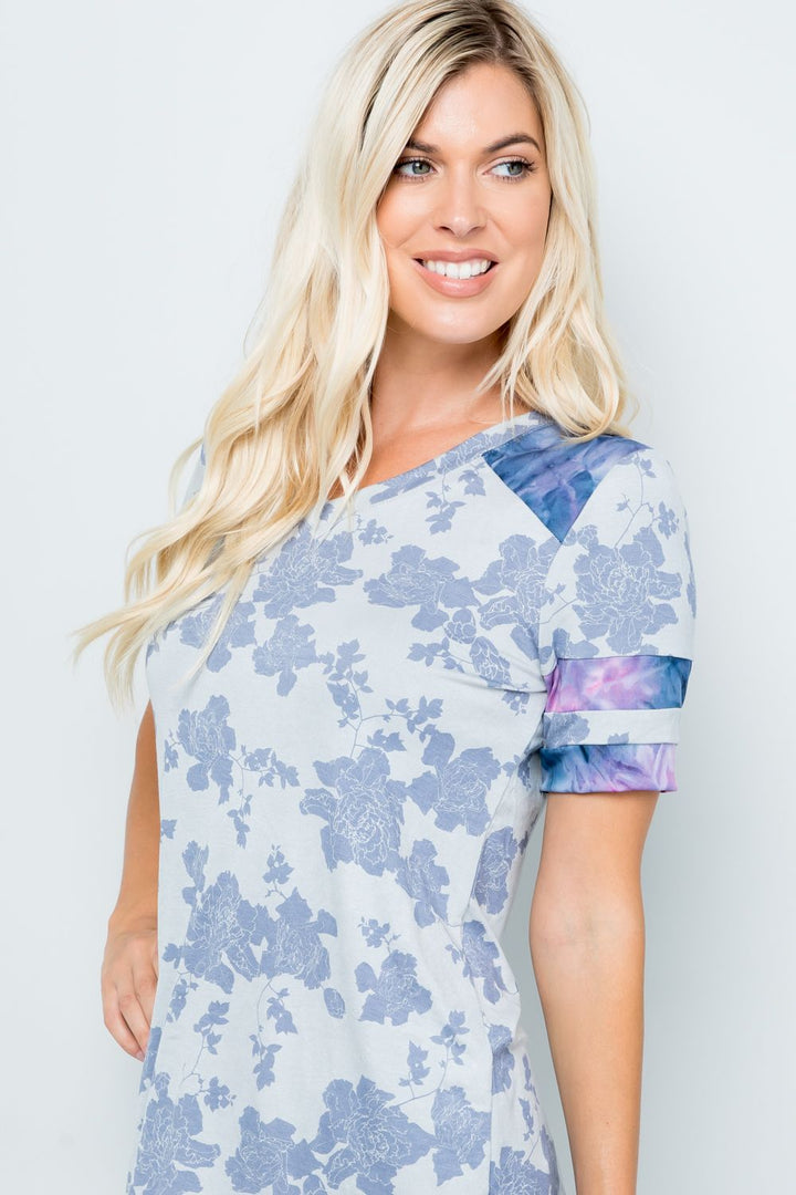 BLUE FLORAL V-NECK WITH TIE-DYE MARBLE CONTRAST TOP