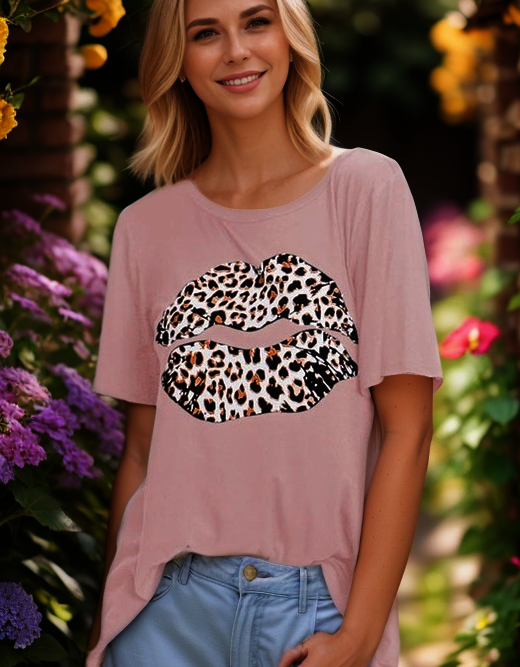 PLUS SIZE SHORT SLEEVE SOLID TOP WITH ANIMAL PRINTED-HMET5006