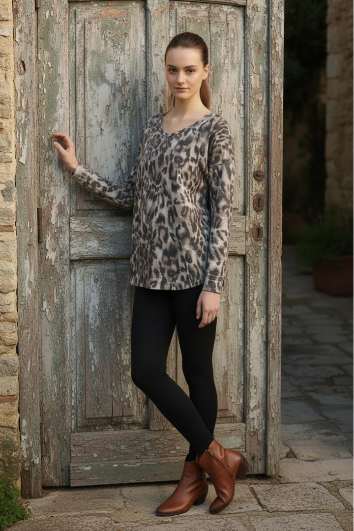 ANIMAL PRINT V-NECK  LONG DOLMAN SLEEVE HI-LOW TOP H7253LSP-
