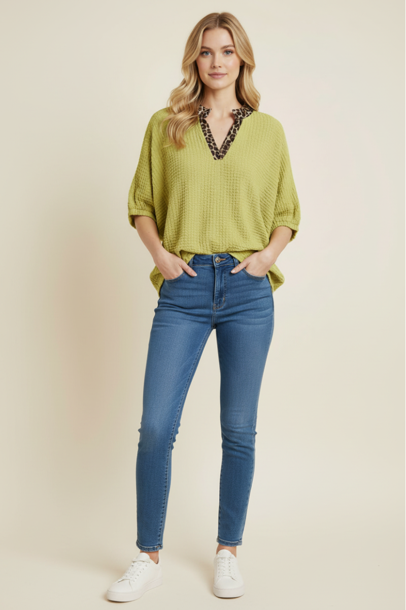 MANDARIN COLLAR ANIMAL PRINT CONTRAST TOP HMET8102