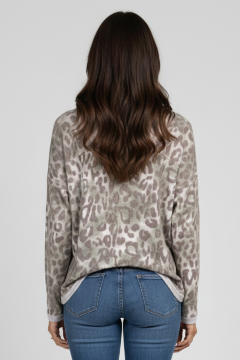 LEOPARD PRINT LONG SLEEVE KNIT TOP TJ10921-