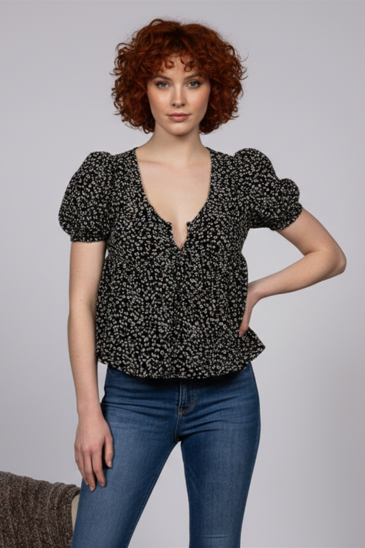 RUFFLED PLUGING SHORT PUFF SLEEVE TOP T7434*
