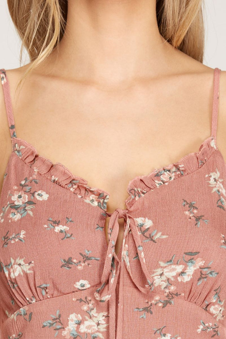 DUSTY ROSE FRONT TIE DETAILED CAMI WOVEN ROMPER