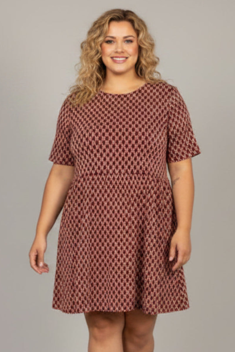 RED CHEVRON PRINT SHORT SLEEVES PLUS SIZE MINI DRESS D5105X-2