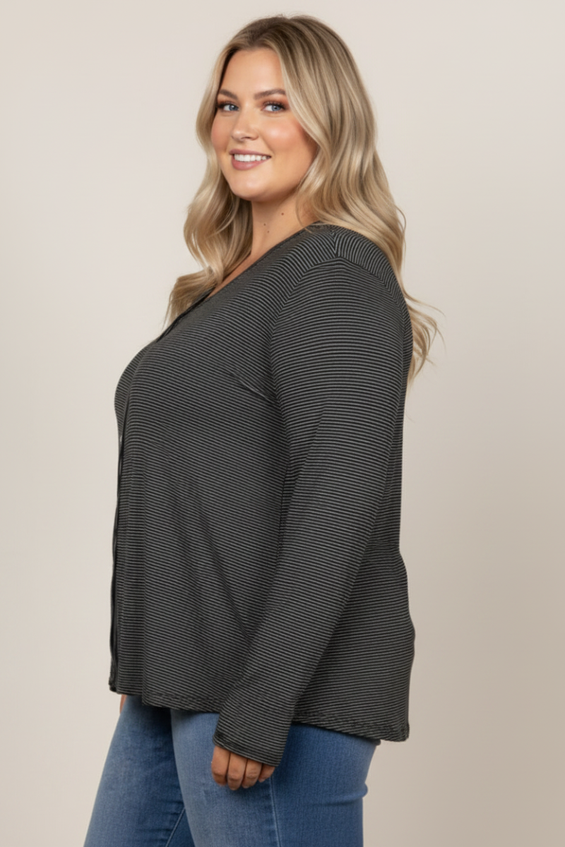 PLUS SIZE V-NECK BUTTON DOWN  KNIT TOP T8820PL