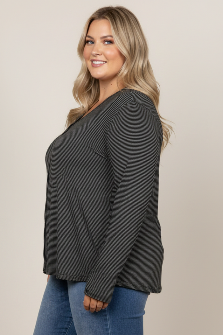 PLUS SIZE V-NECK BUTTON DOWN  KNIT TOP T8820PL