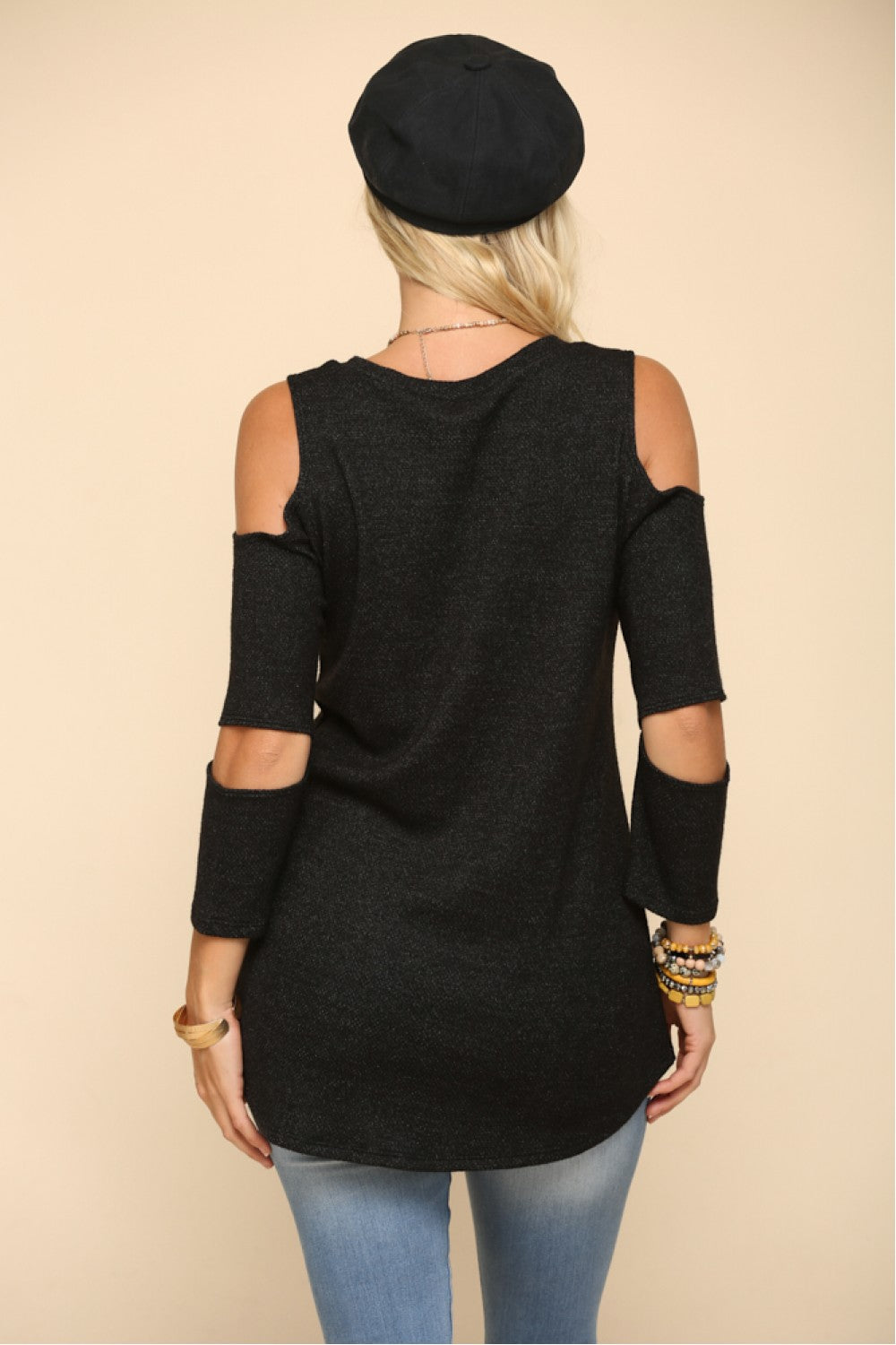 PLUS SIZE CUT OUT V-NECK TOP