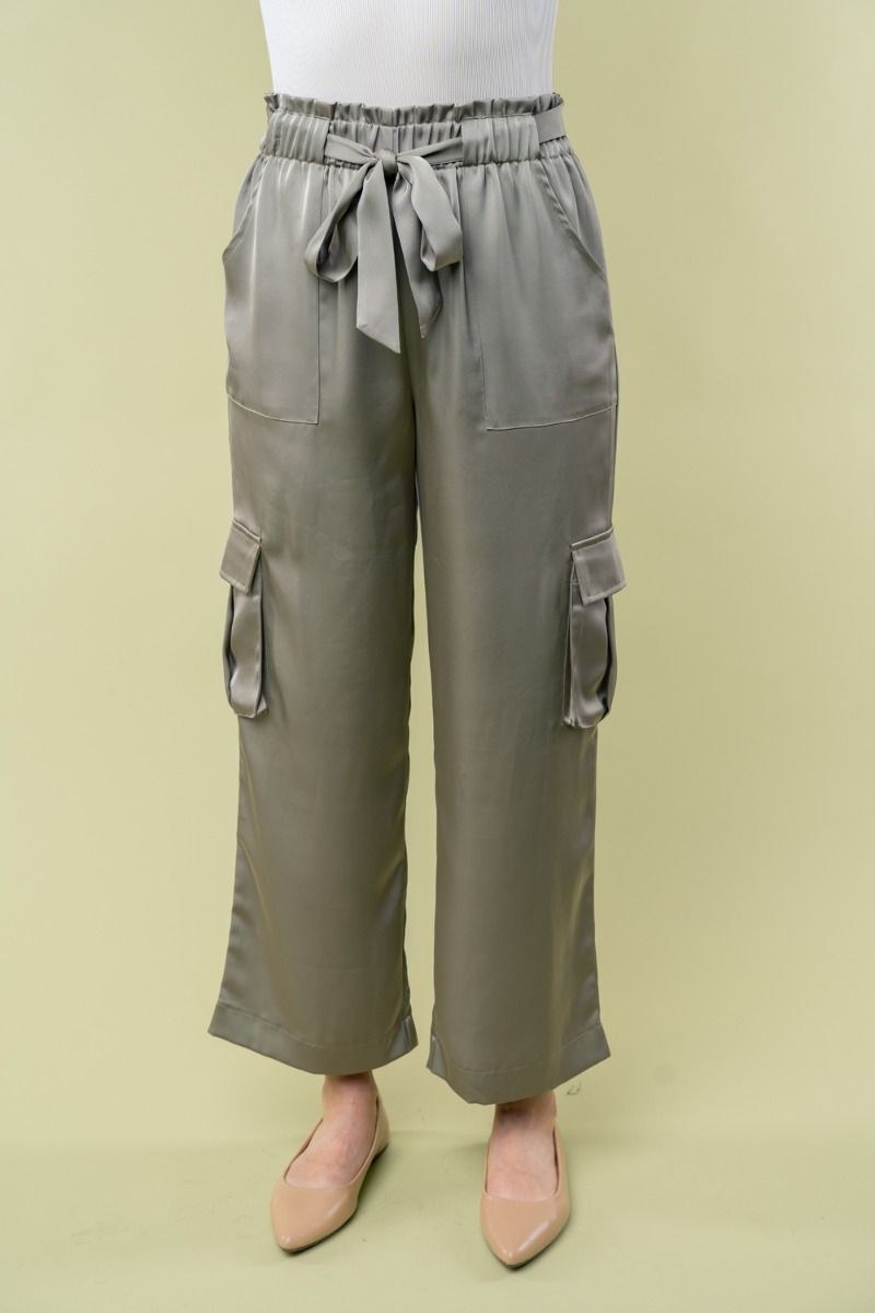 HIGH WAISTED SOLID WOVEN CARGO PANTS