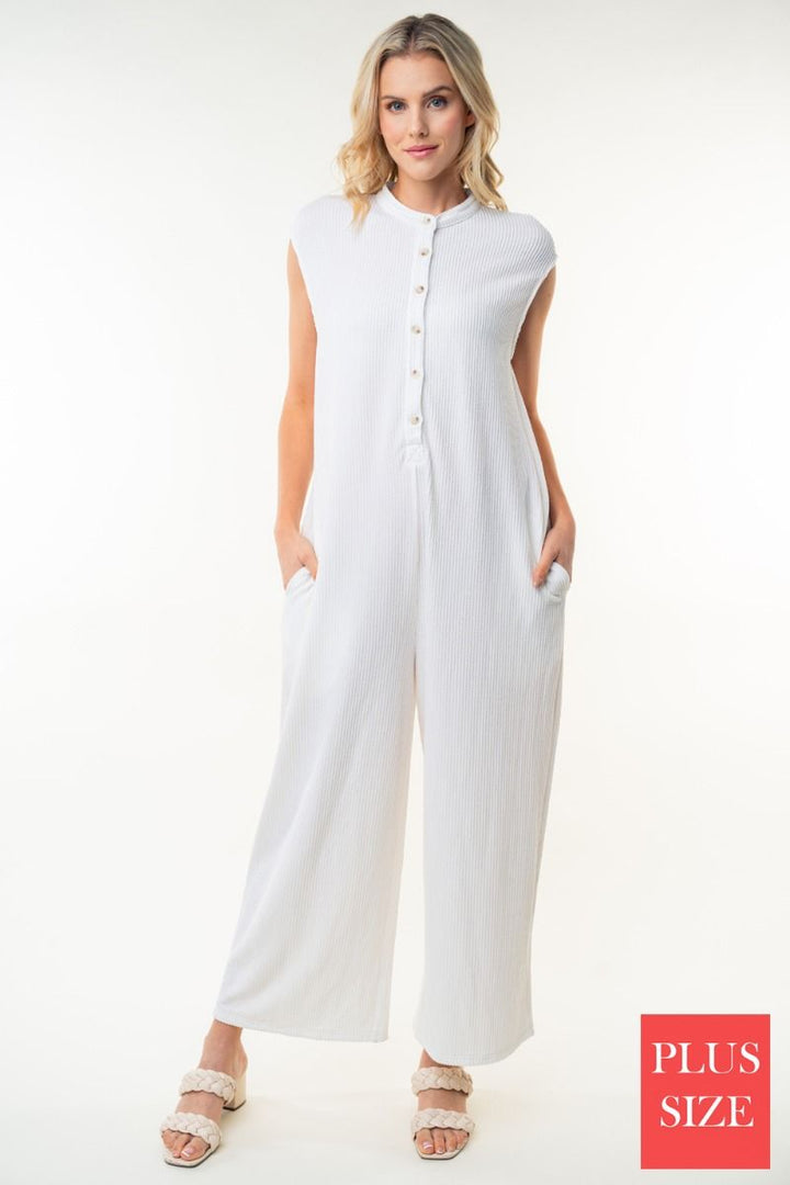SLEEVELESS SOLID KNITE PLUS SIZE JUMPSUIT WITT HALF BUTTON UP