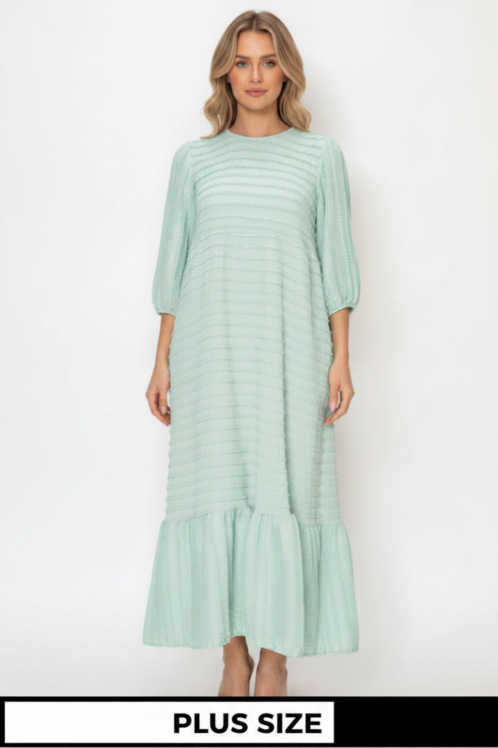 PLUS SIZE TEXTURED MIDI DRESS WITH 3/4 BALLOON SLEEVES