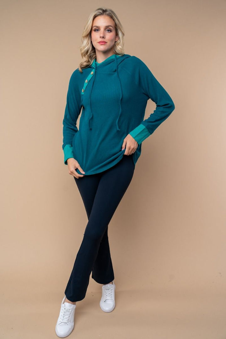 SOLID KNIT TOP WITH A HOOD FEATURING-WBT25677XL