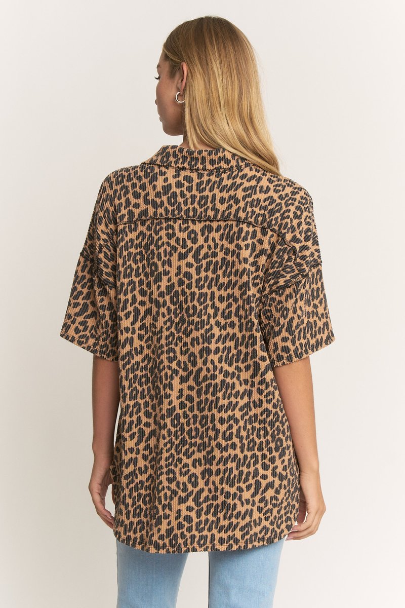 LEOPARD PRINT BUTTON DOWN TEXTURED COLLARED TOP HMET8040-11