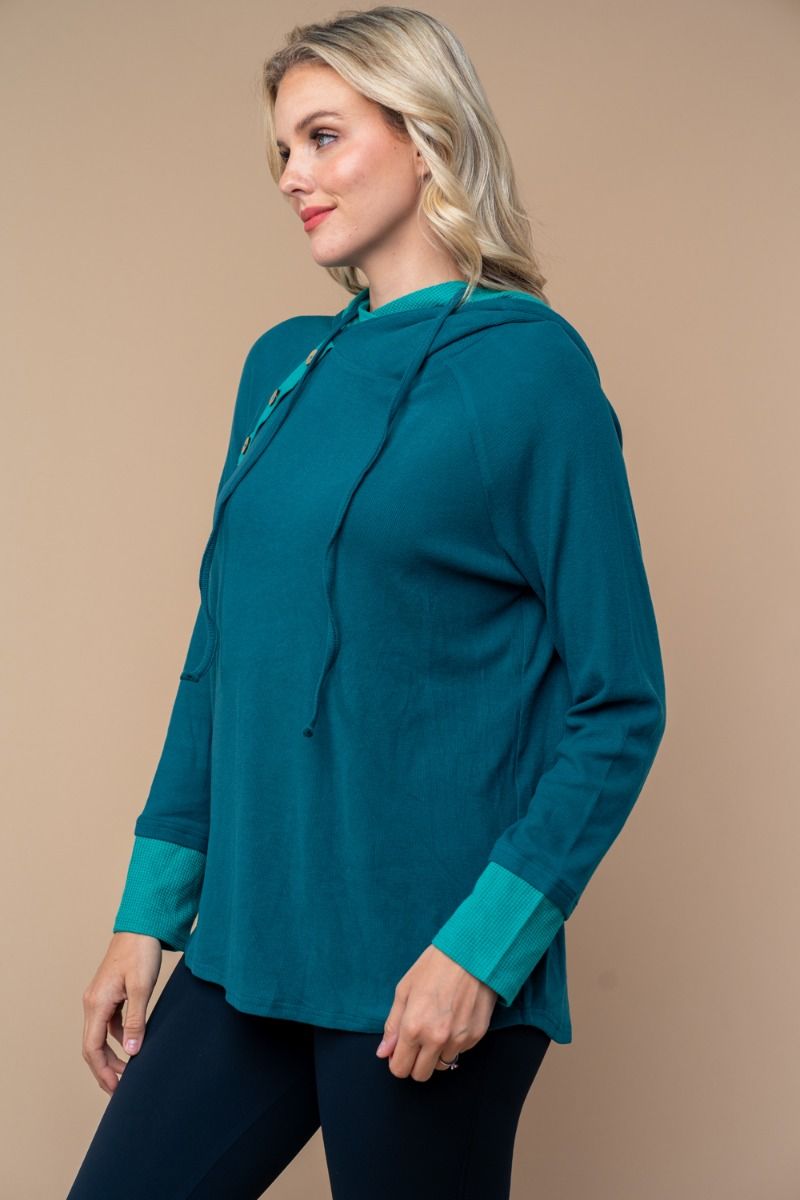 SOLID KNIT TOP WITH A HOOD FEATURING-WBT25677XL