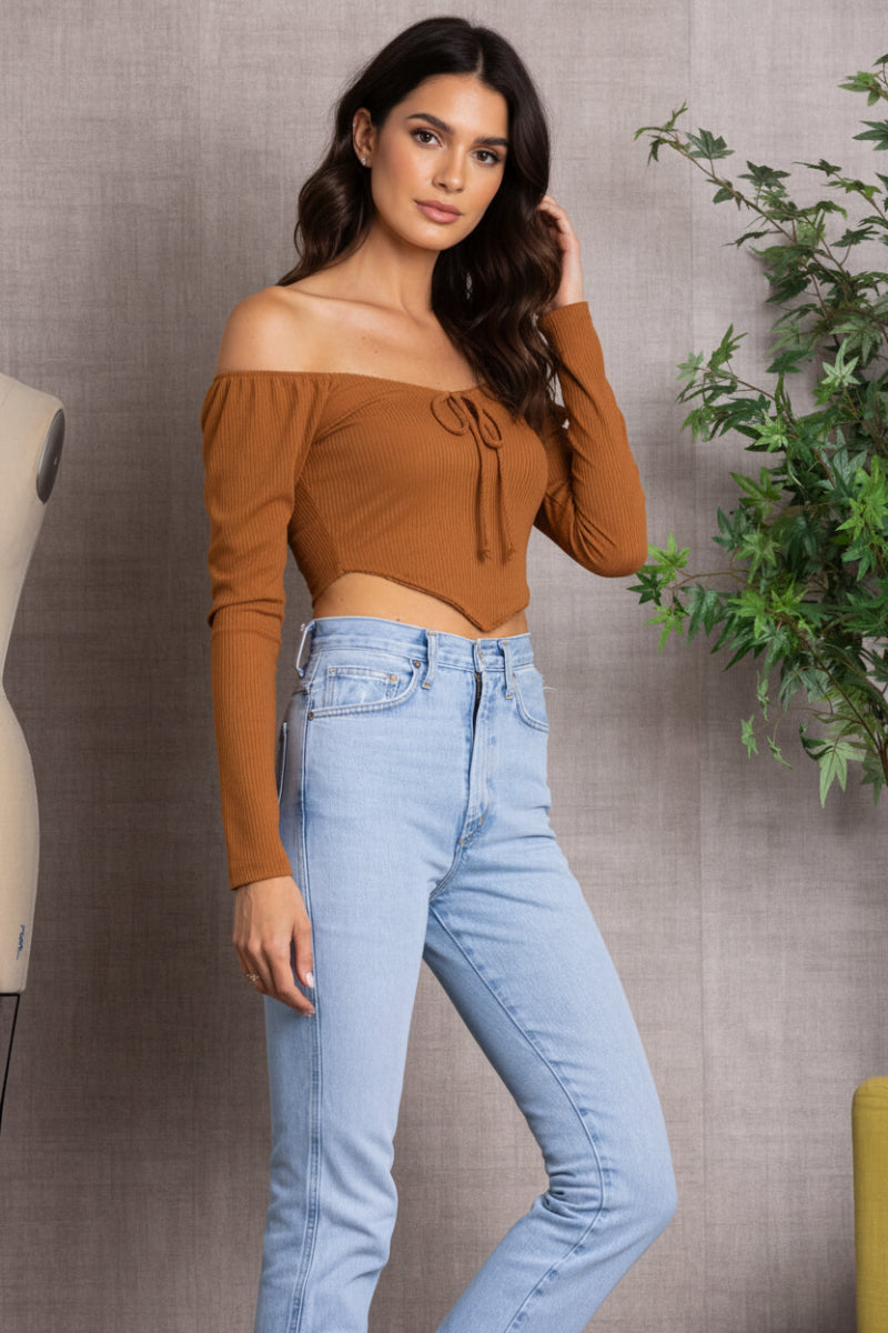 SPRUCE  RIBBED LONG SLEEVES V-CUT HEMLINE  CROP TOP-L7328