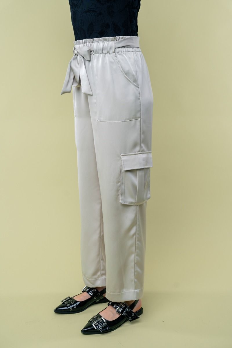 HIGH WAISTED SOLID WOVEN CARGO PANTS