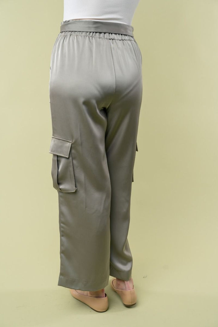 HIGH WAISTED SOLID WOVEN CARGO PANTS