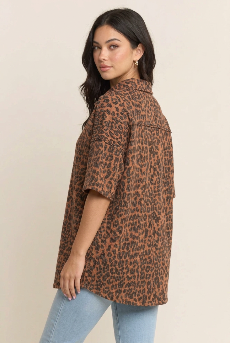 LEOPARD PRINT BUTTON DOWN TEXTURED COLLARED TOP HMET8040-11