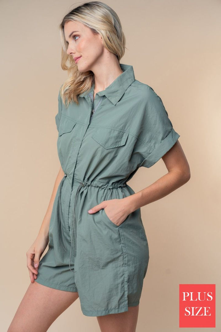 PLUS SIZE SHORT SLEEVE SOLID WOVEN ROMPER