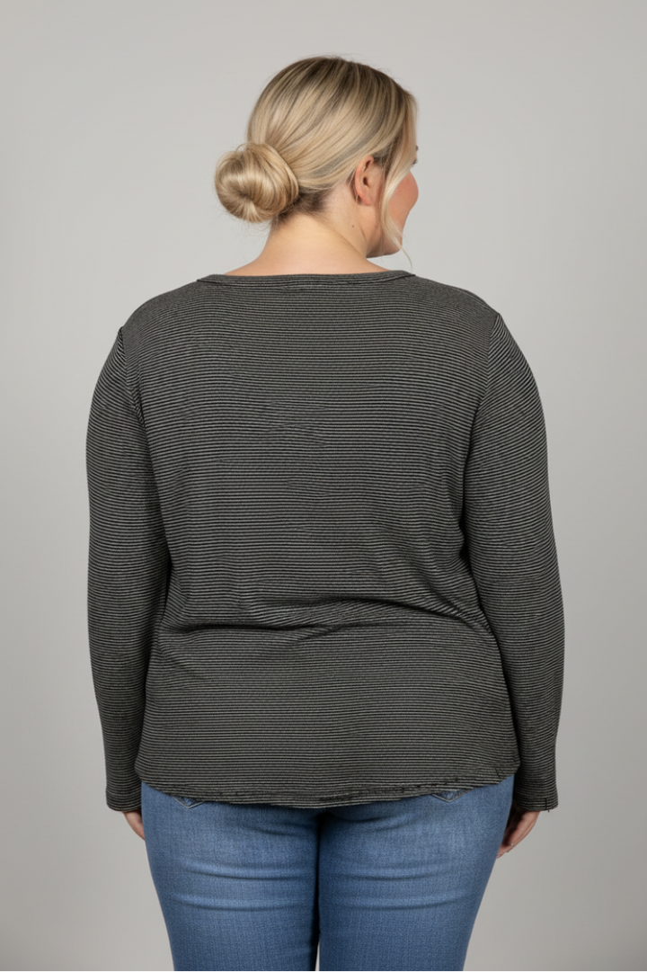 PLUS SIZE V-NECK BUTTON DOWN  KNIT TOP T8820PL