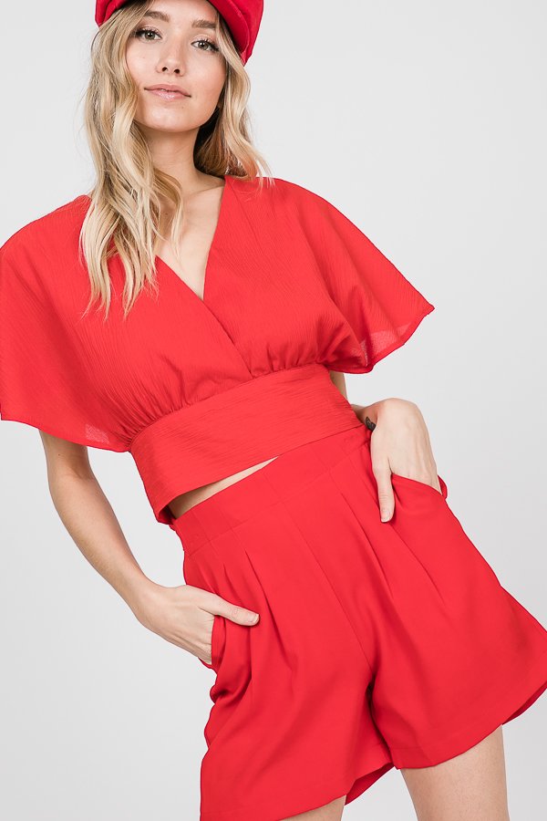 PLEATED ELASTIC WAIST W/SIDE POCKETS  SHORTS HMP1009