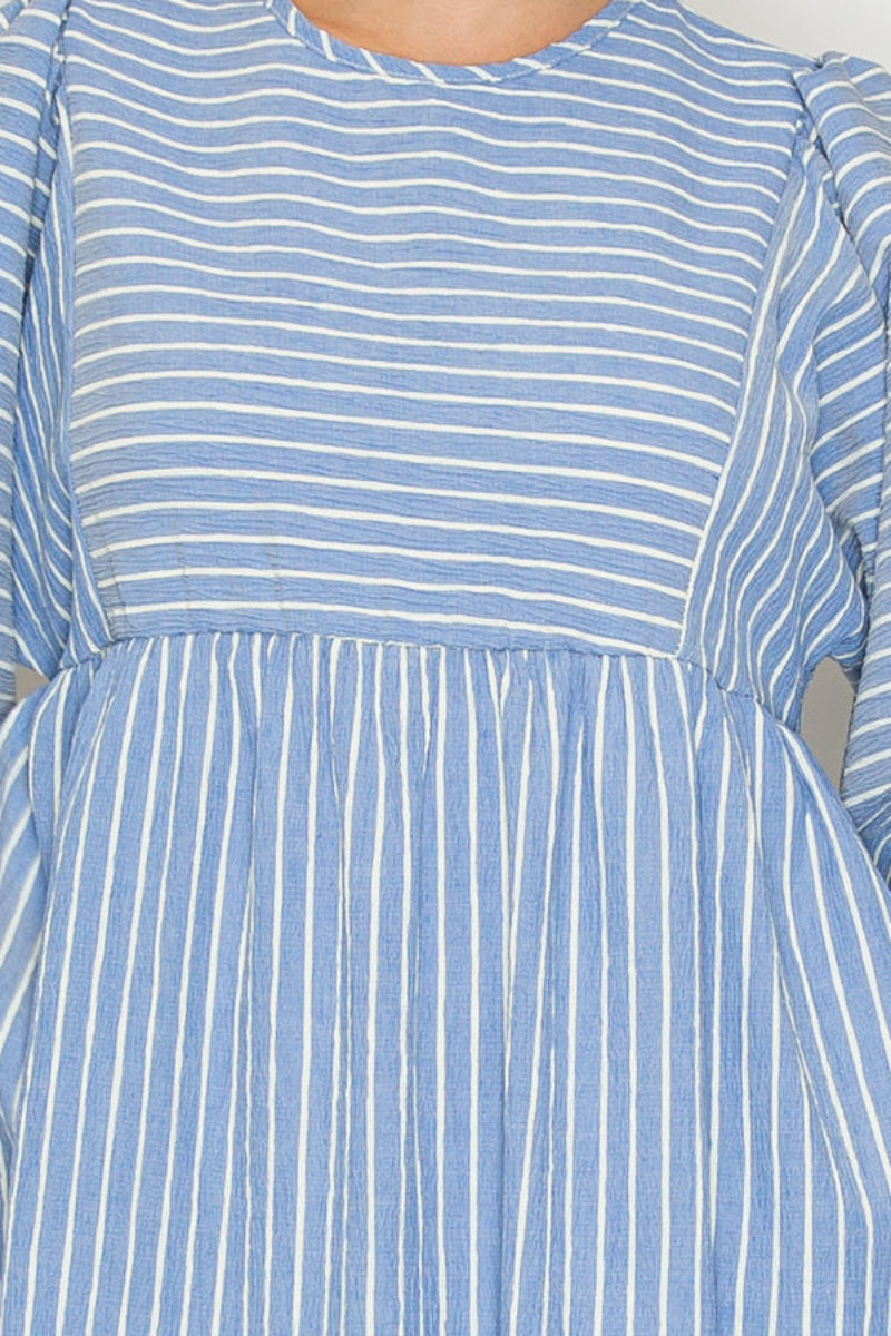 PLUS SIZE LOOSE FIT STRIPPED MIDI DRESS WITH BALLOON SLEEVE