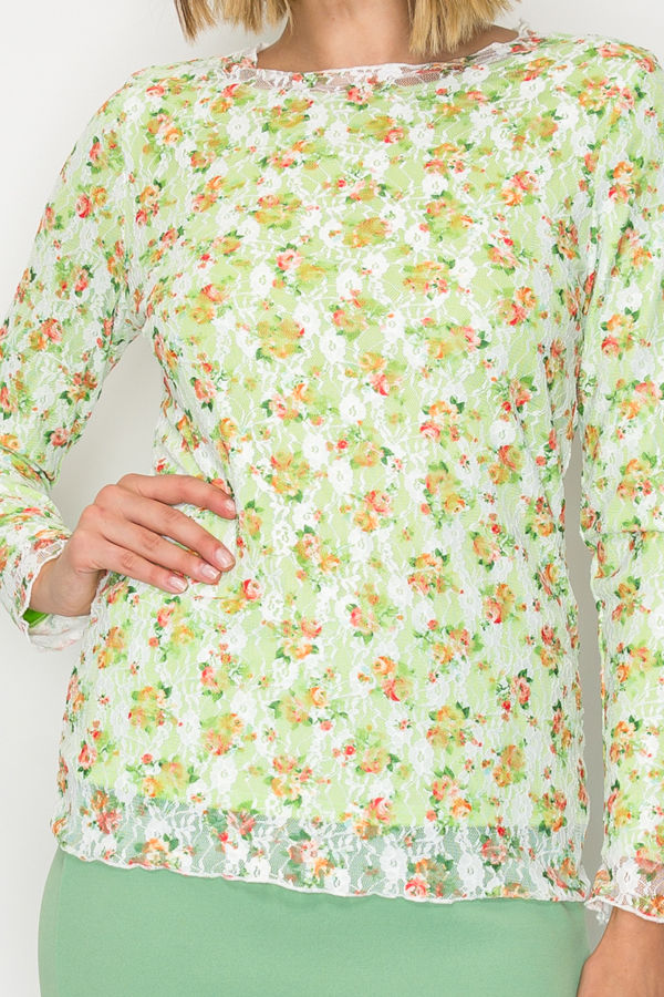 PLUS SIZE LACE LAYERING TOP