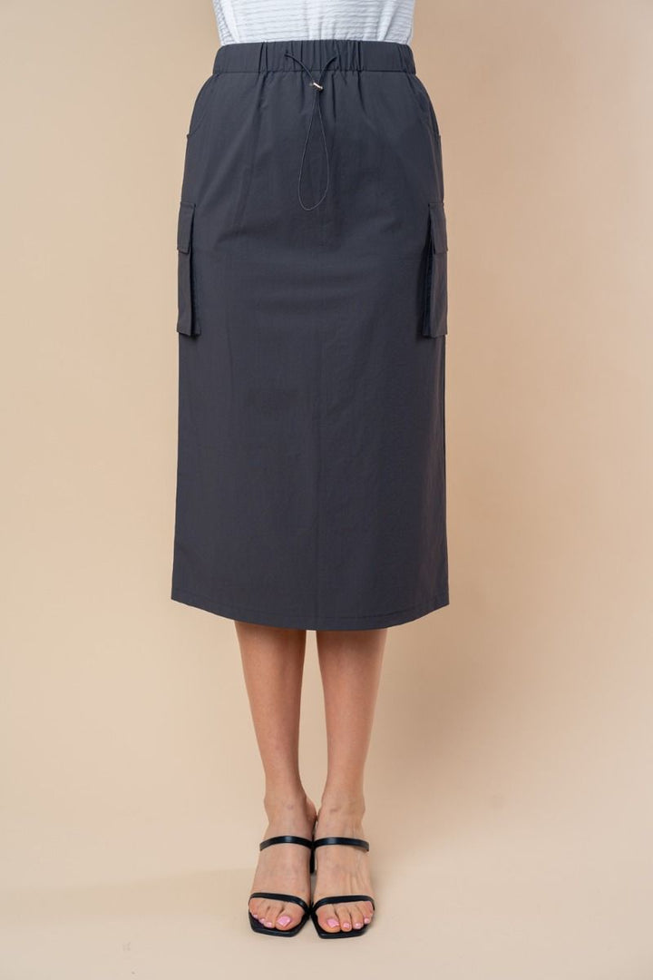 HIGH WAISTED SOLID WOVEN CARGO SKIRT