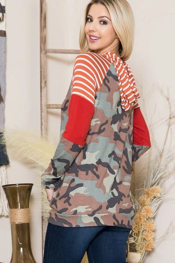CAMO CAMO HOODY WITH STRIPE CONTRAST SLEEVES