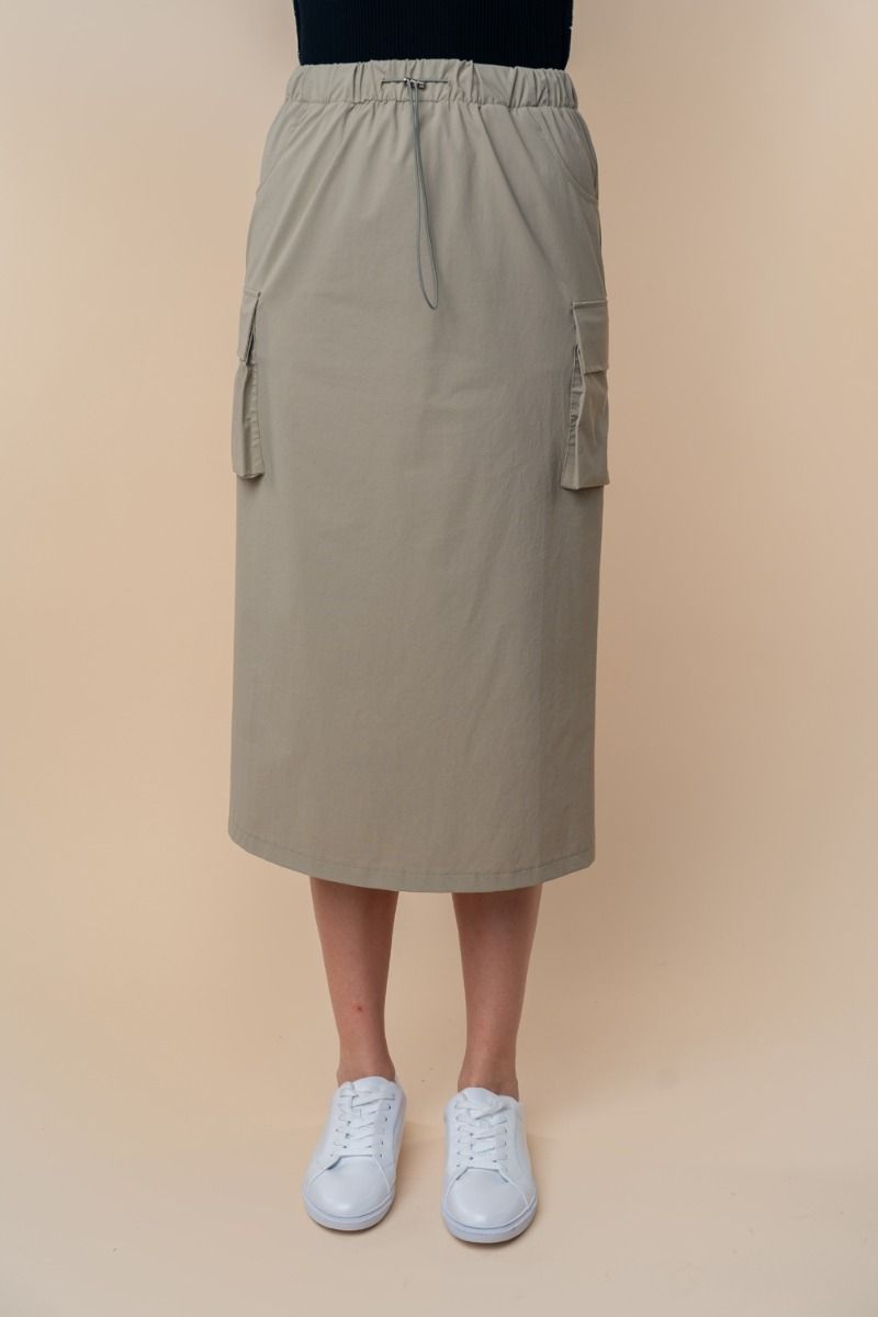HIGH WAISTED SOLID WOVEN CARGO SKIRT