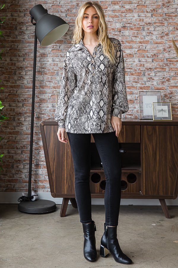 Snake Pattern Top COLOR SNAKE TOP HMET7324-11 PLUS β Stylish Wholesale