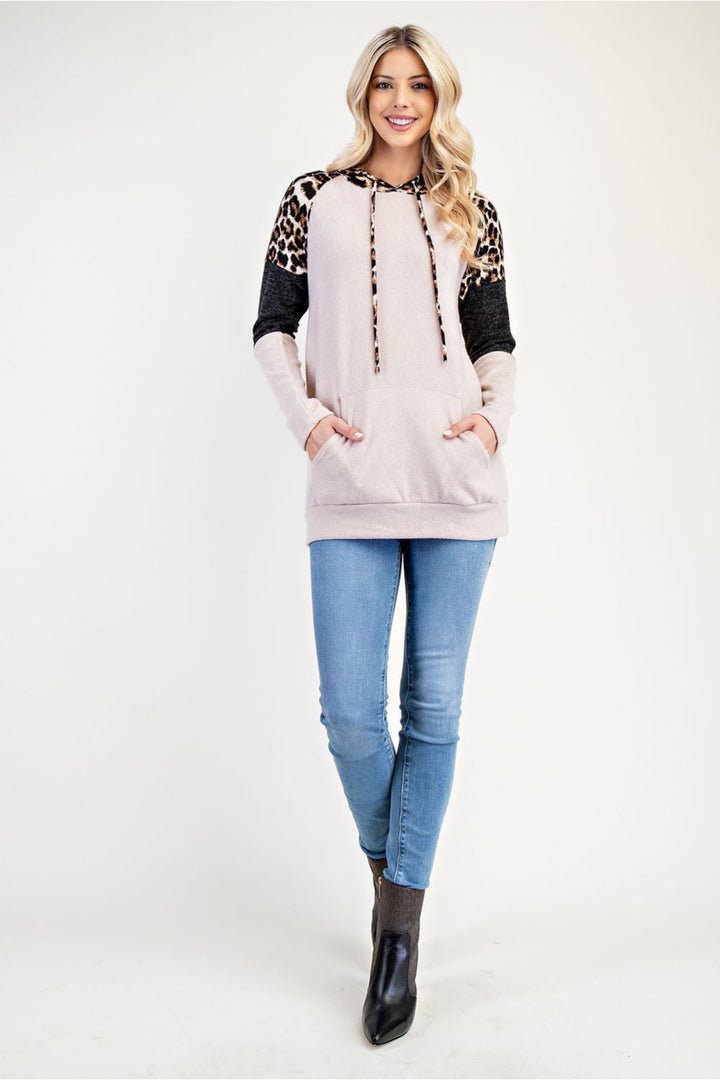 PLUS SIZE ANIMAL PRINT COLOR BLOCK HOODIE-CLCT43668
